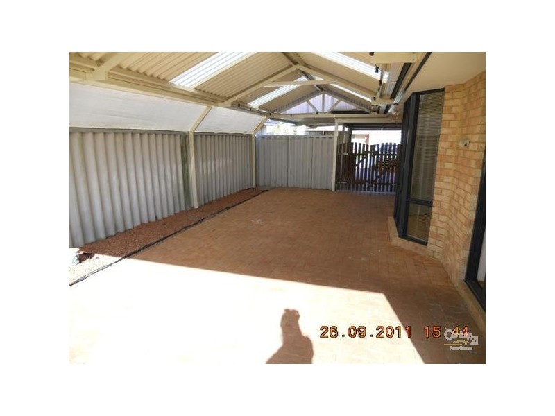 15 Dunlowe Loop, Warnbro WA 6169
