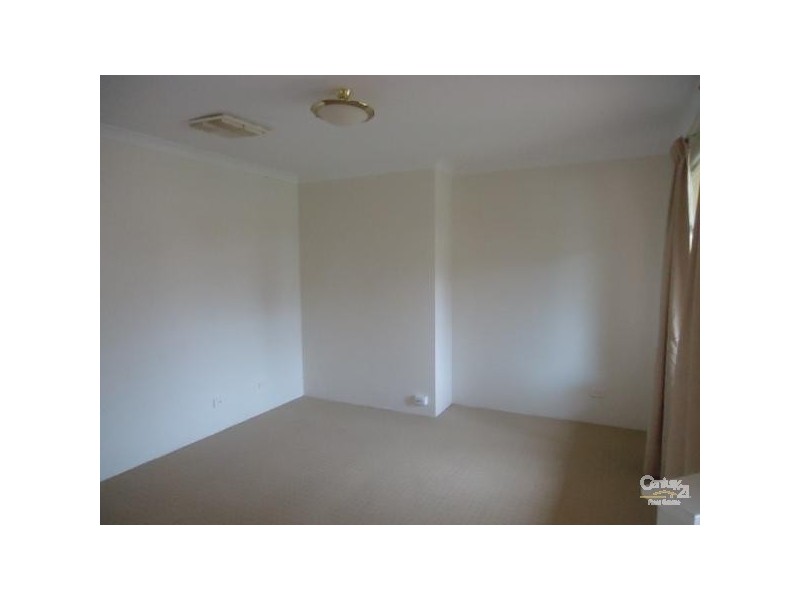 15 Dunlowe Loop, Warnbro WA 6169