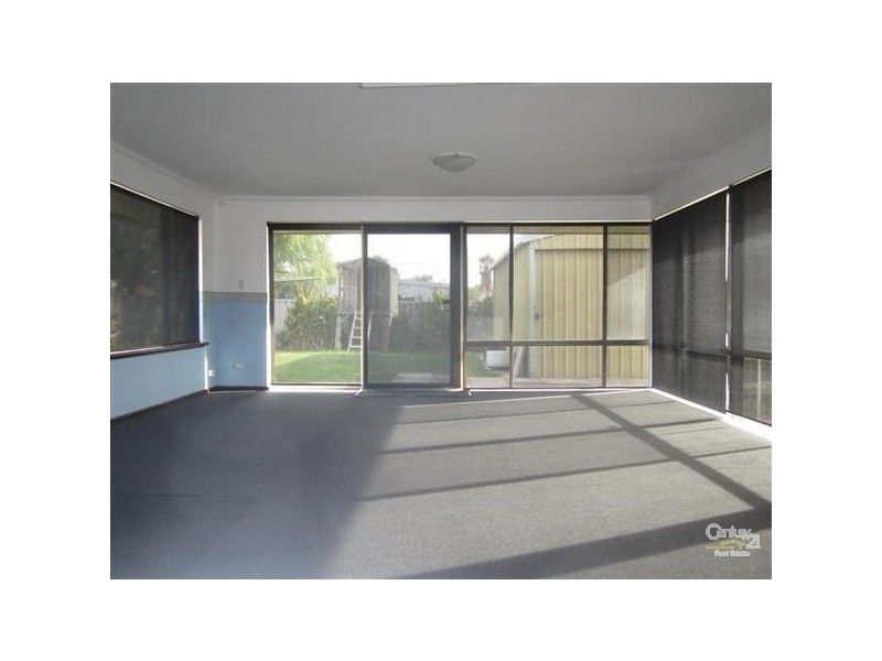 18 Legend Place, Cooloongup WA 6168