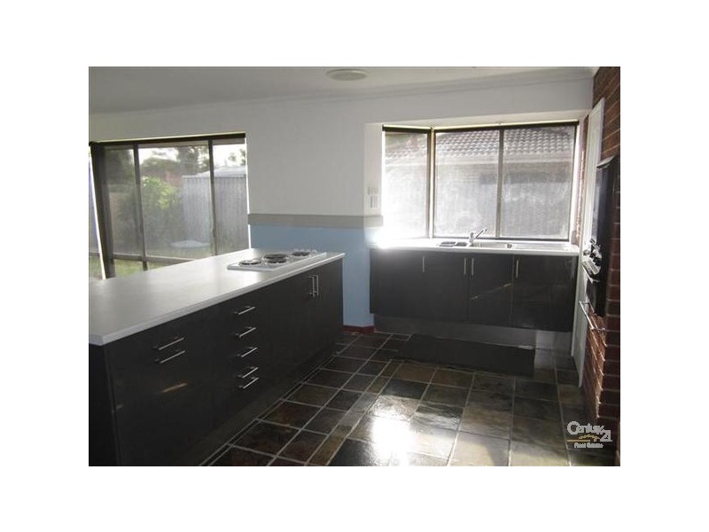 18 Legend Place, Cooloongup WA 6168