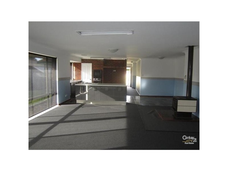 18 Legend Place, Cooloongup WA 6168