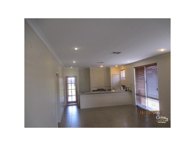 4 Seaford Lane, Secret Harbour WA 6173