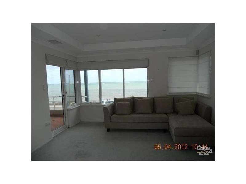 2 Arcadia Drive, Shoalwater WA 6169