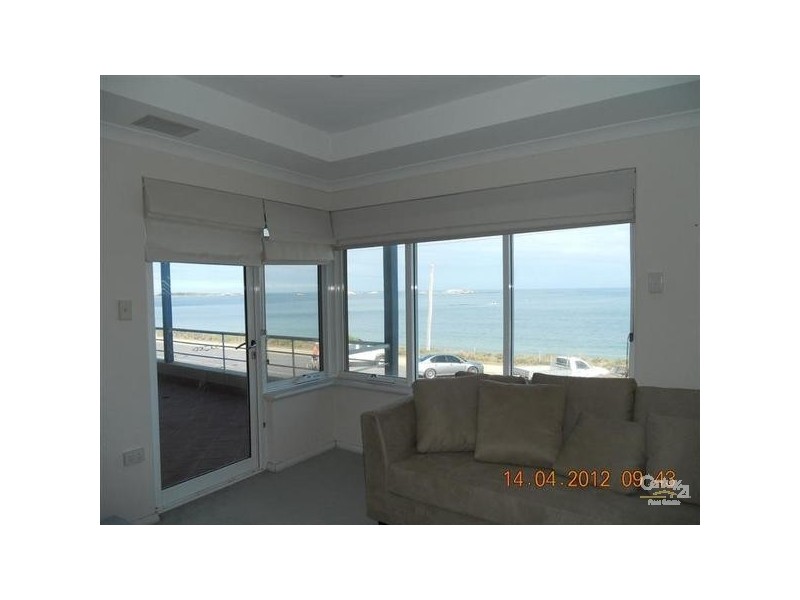 2 Arcadia Drive, Shoalwater WA 6169