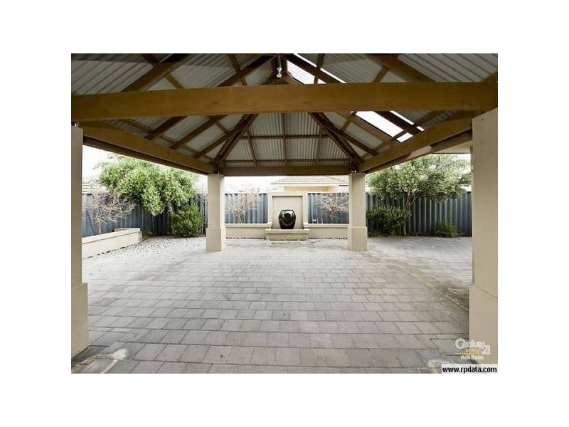 9 Smiths Break, Secret Harbour WA 6173