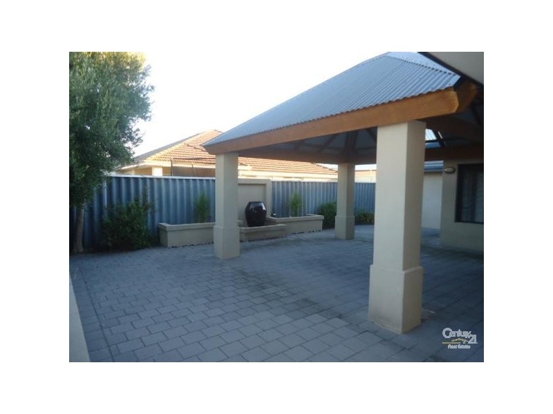 9 Smiths Break, Secret Harbour WA 6173