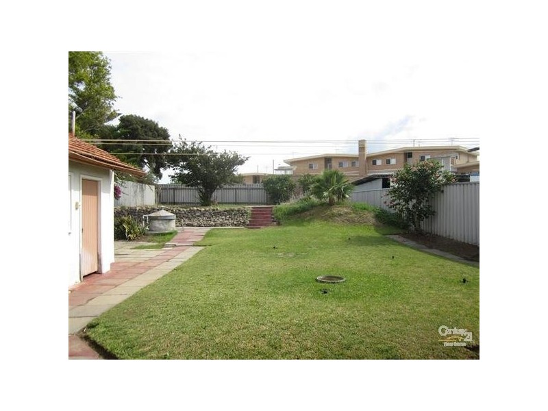 102 Harrison Street, Rockingham WA 6168