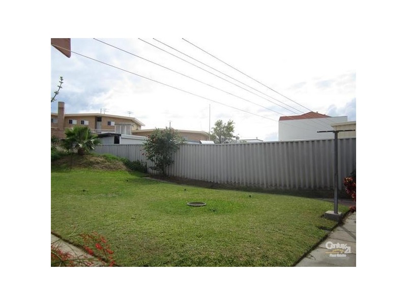 102 Harrison Street, Rockingham WA 6168