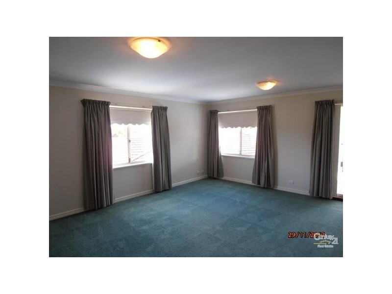 2/153 Penguin Road, Safety Bay WA 6169