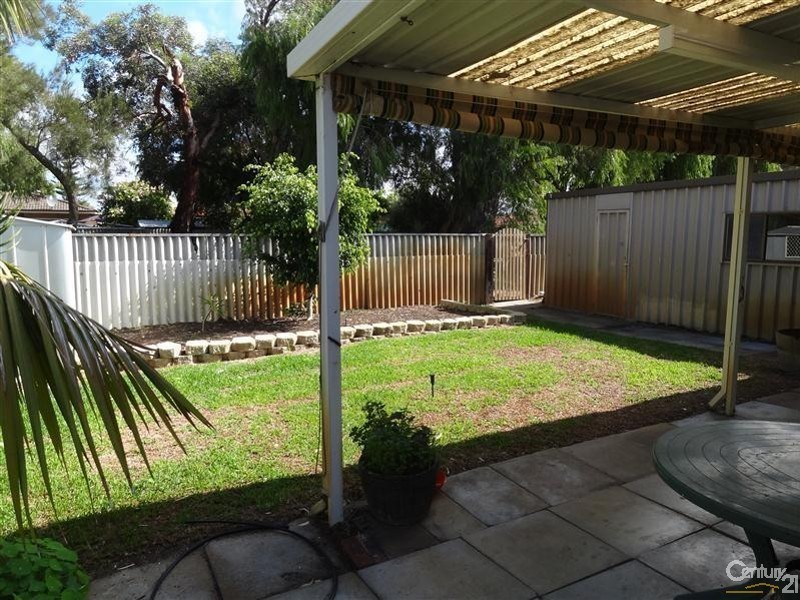 13 Hercules Street, Rockingham WA 6168