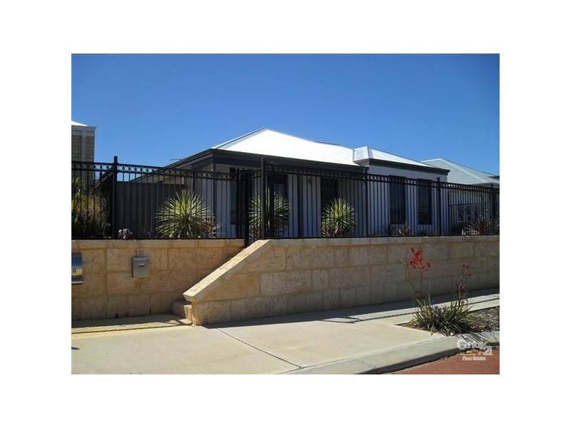 18 Fareham Crescent, Wellard WA 6170