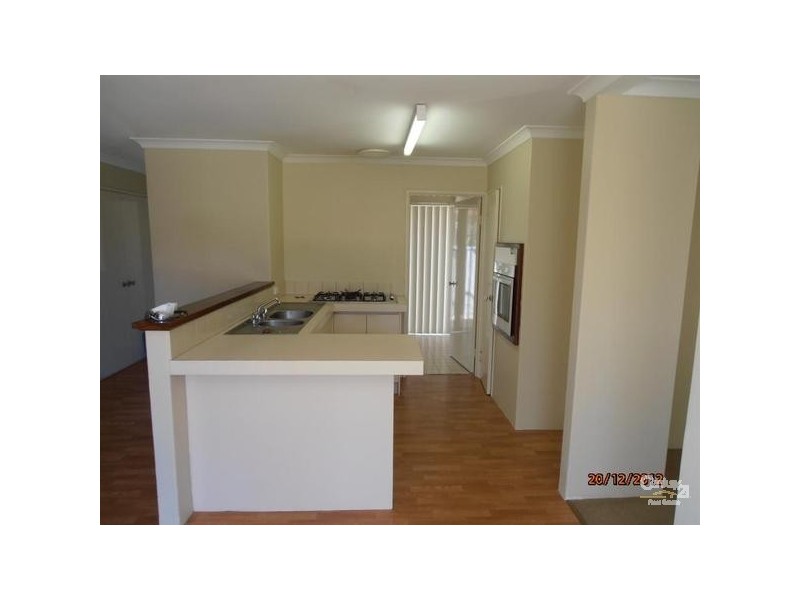 2/63 Saw Avenue, Rockingham WA 6168