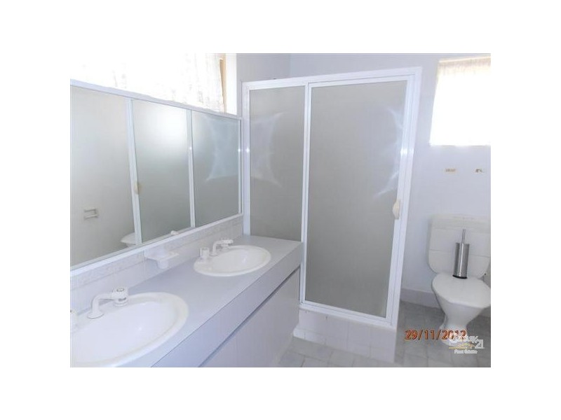 25 Shelton Street, Waikiki WA 6169