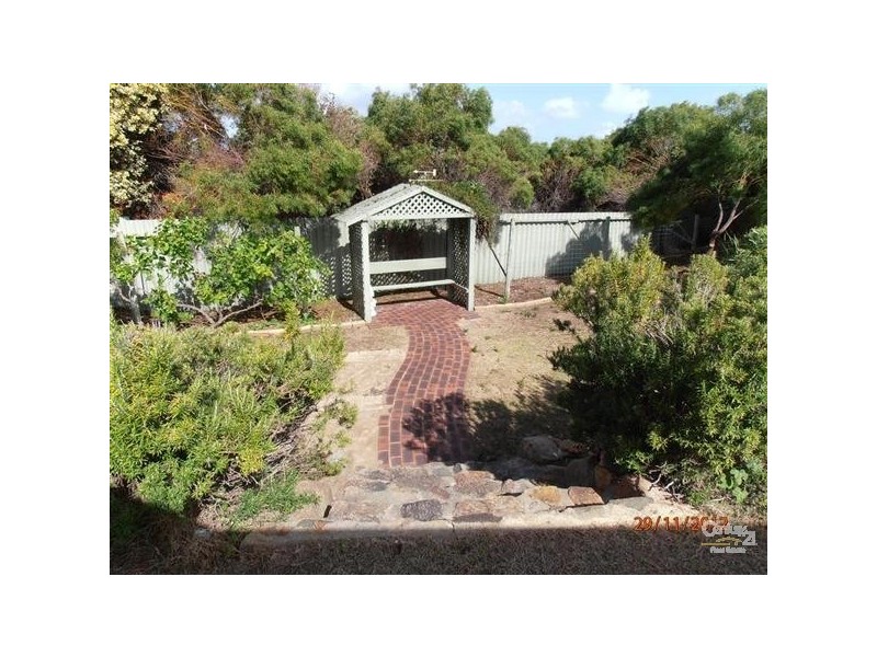 25 Shelton Street, Waikiki WA 6169