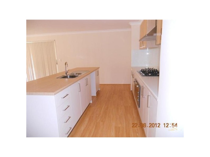 16 Hayeswater Circuit, Waikiki WA 6169