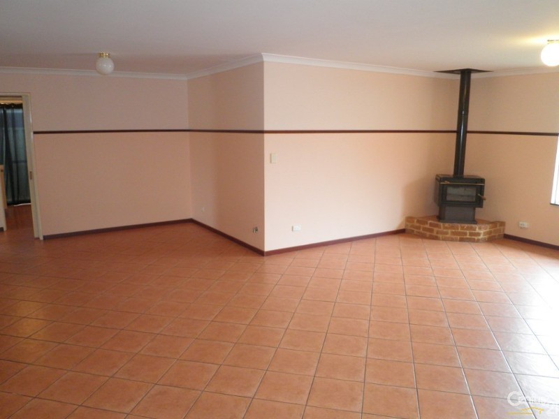 185 Currie Street, Warnbro WA 6169