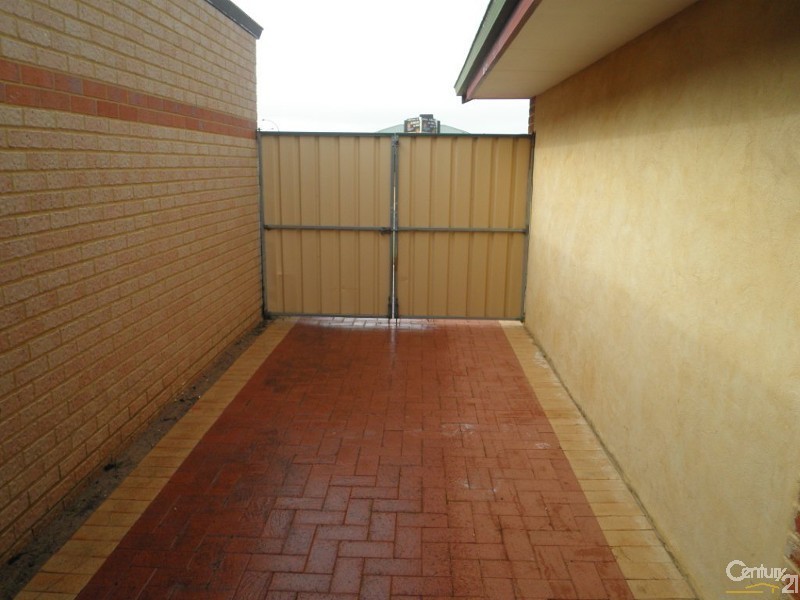 185 Currie Street, Warnbro WA 6169