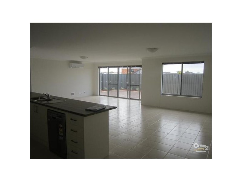 2/9 Wattlebird Way, Baldivis WA 6171