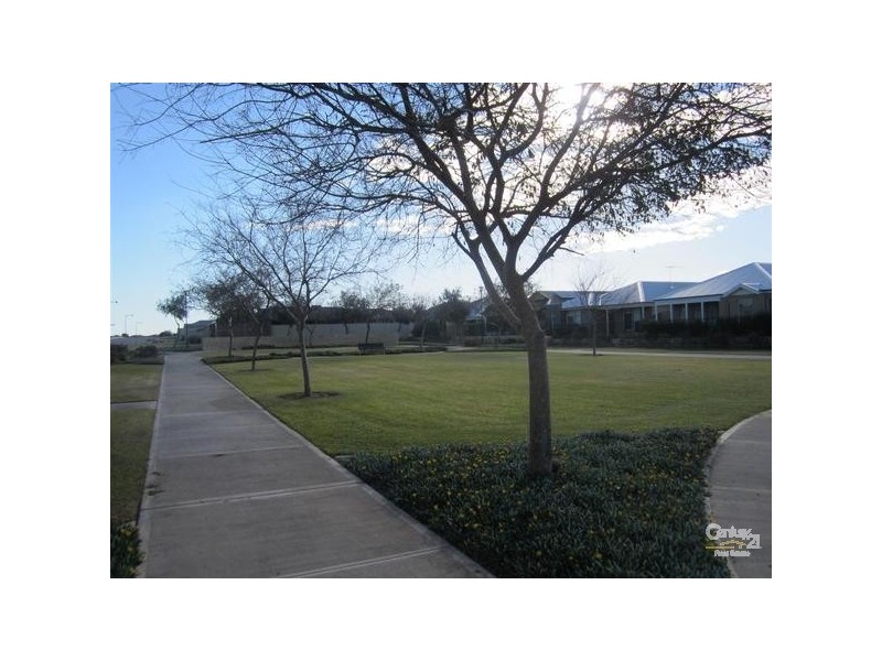 4 Seaford Lane, Secret Harbour WA 6173