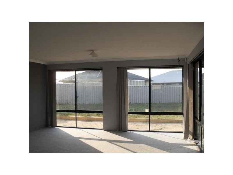 42 Tryall Avenue, Port Kennedy WA 6172