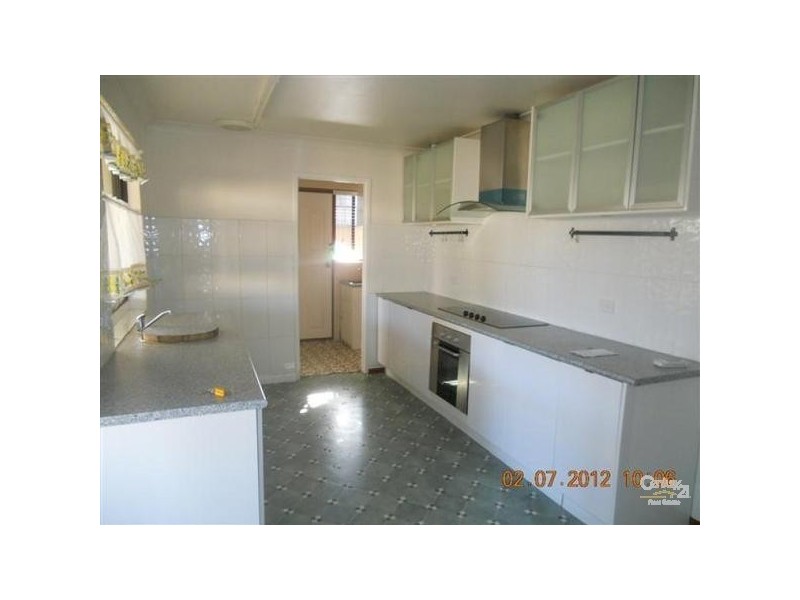 6 Voyager Court, Cooloongup WA 6168