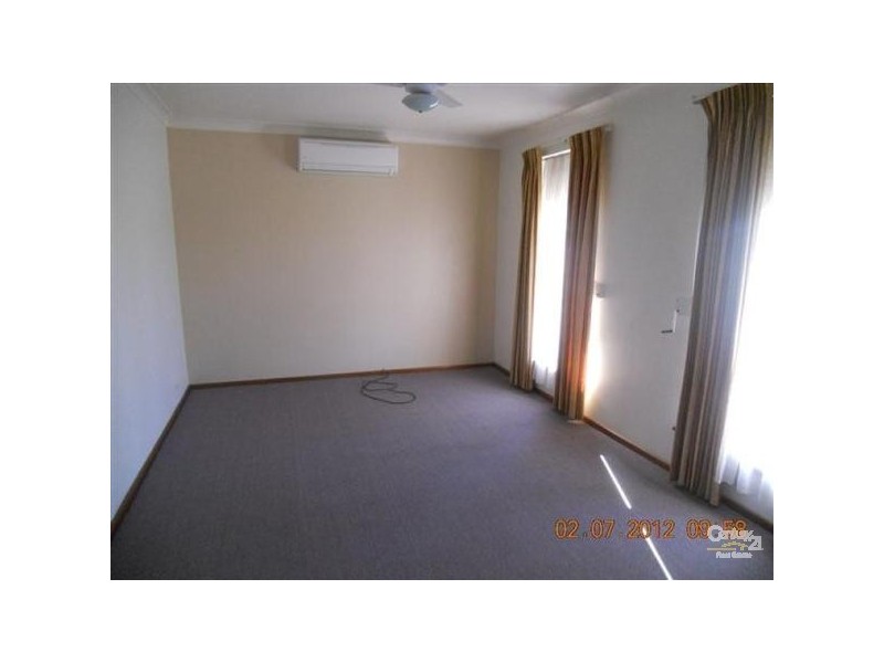 6 Voyager Court, Cooloongup WA 6168