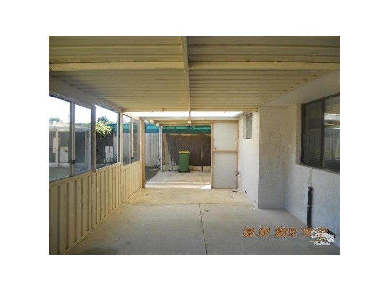 6 Voyager Court, Cooloongup WA 6168
