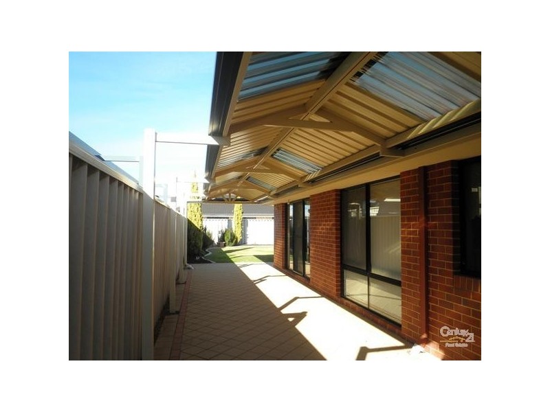 116 San Sebastian Boulevard, Port Kennedy WA 6172
