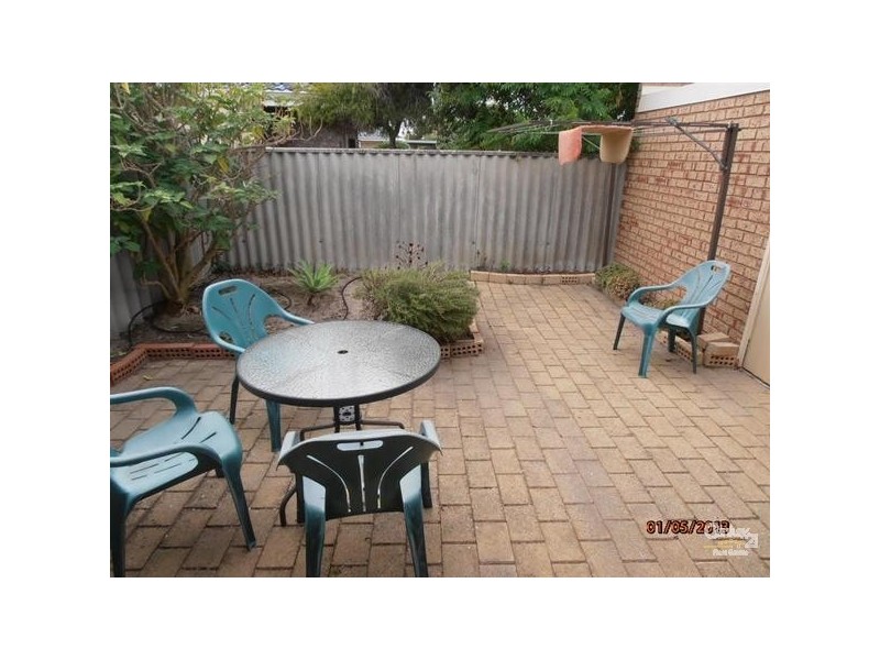 17/8 Merope Close, Rockingham WA 6168