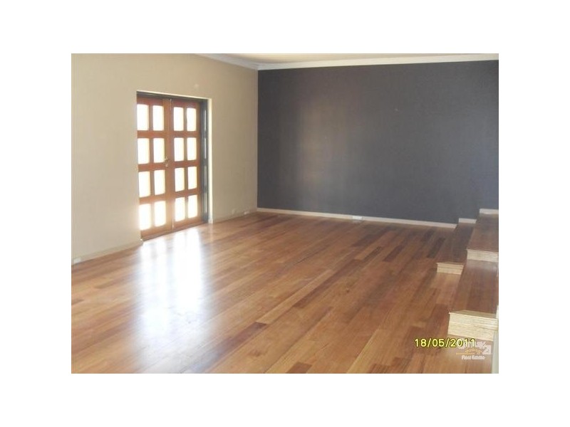 196 Kent Street, Rockingham WA 6168