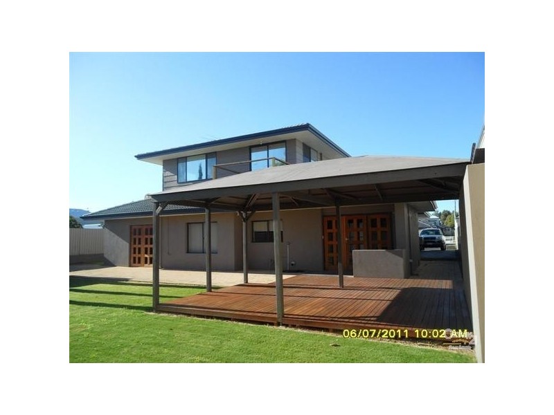196 Kent Street, Rockingham WA 6168