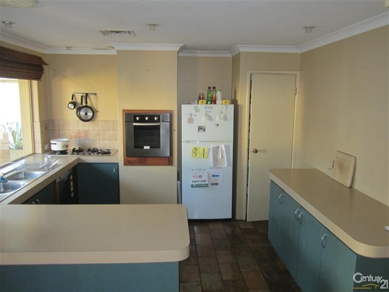 3 Duncraig Court, Cooloongup WA 6168