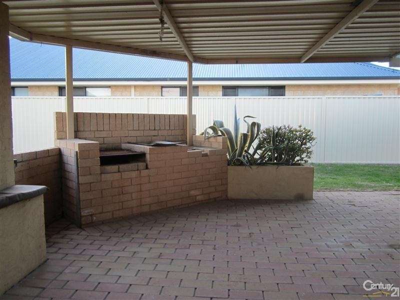3 Duncraig Court, Cooloongup WA 6168