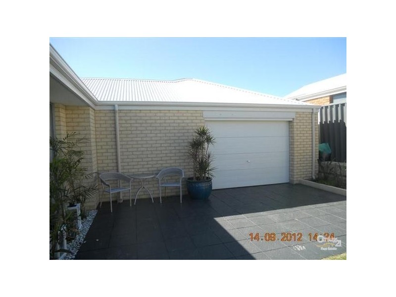 24 Salton Street, Secret Harbour WA 6173