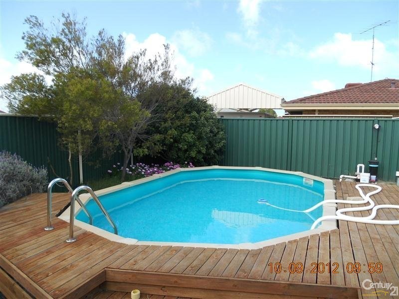 1 Mizzen Court, Waikiki WA 6169