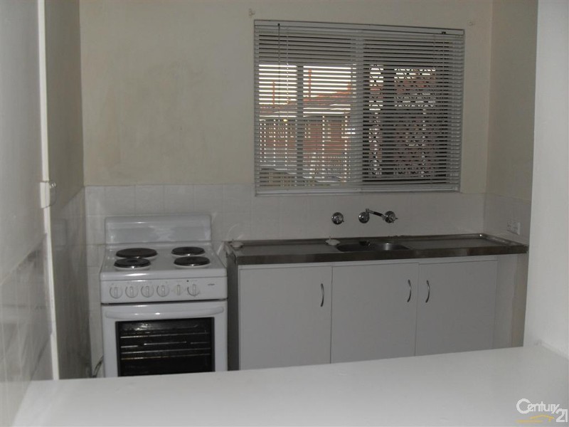 13/15 Corvus Place, Rockingham WA 6168