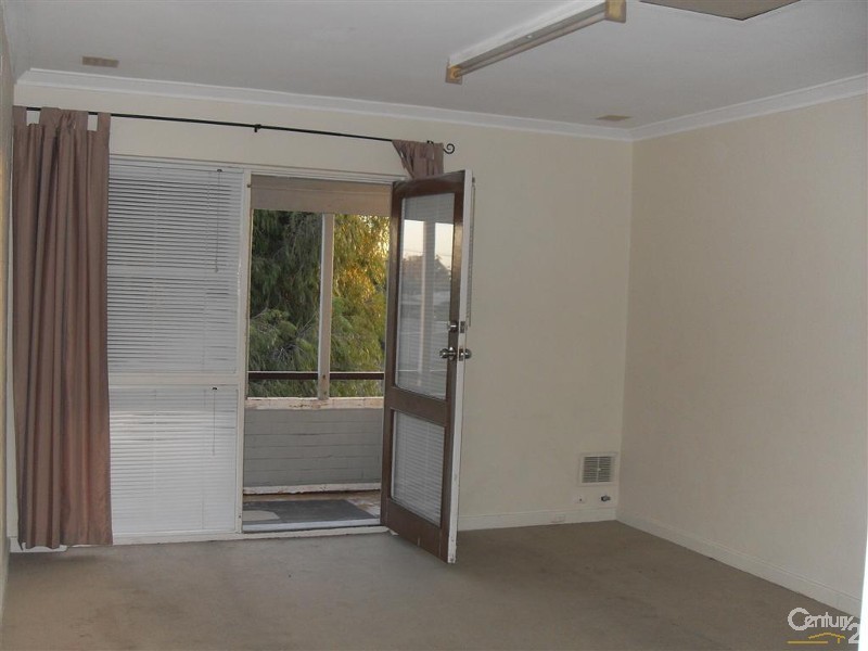 13/15 Corvus Place, Rockingham WA 6168