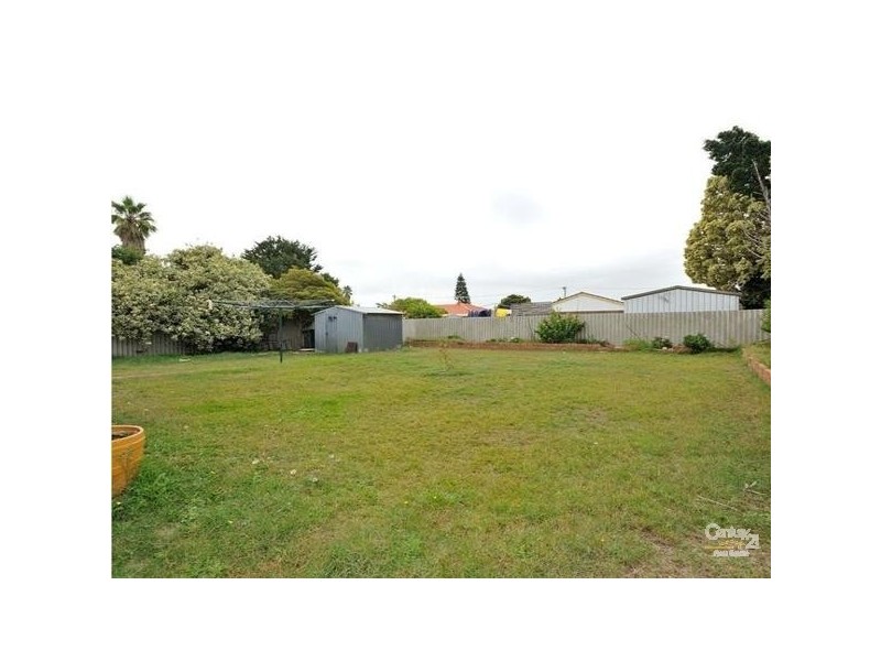 19 Varley Crescent, Cooloongup WA 6168