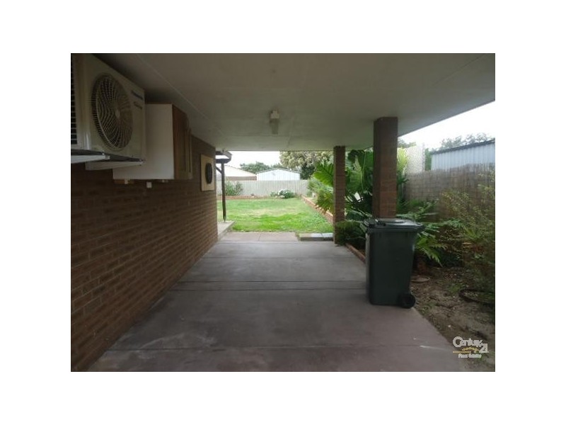 19 Varley Crescent, Cooloongup WA 6168