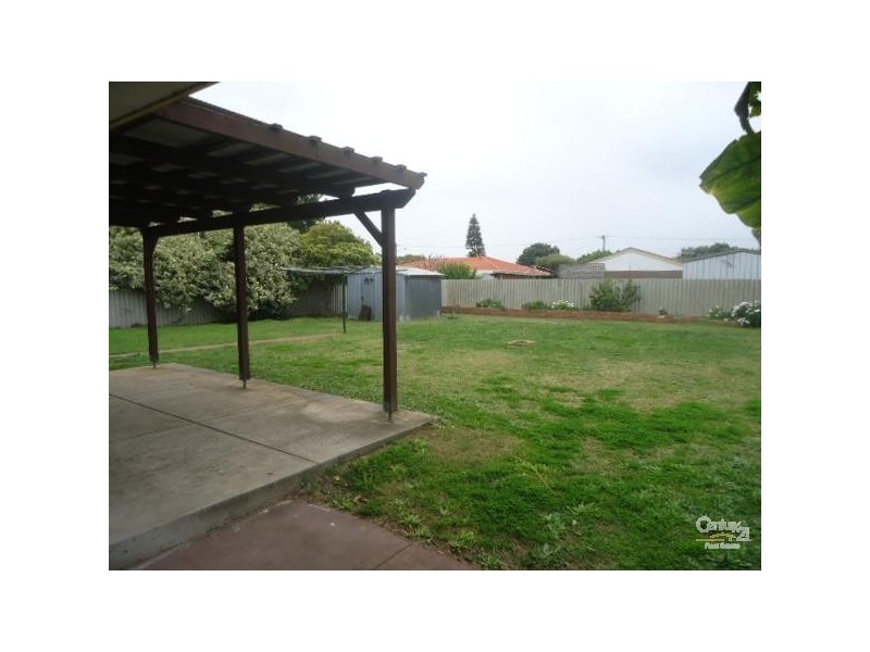 19 Varley Crescent, Cooloongup WA 6168