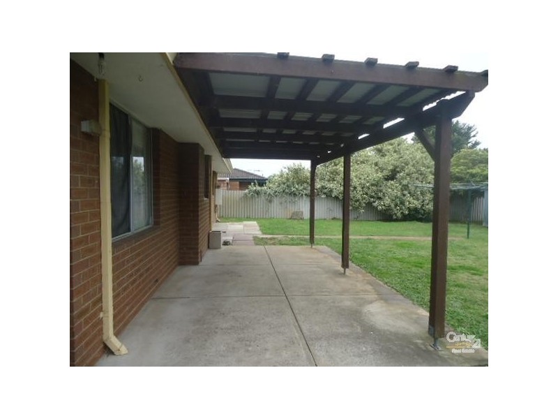 19 Varley Crescent, Cooloongup WA 6168