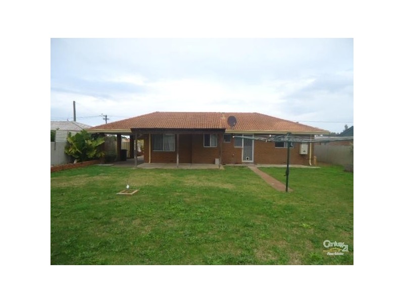 19 Varley Crescent, Cooloongup WA 6168