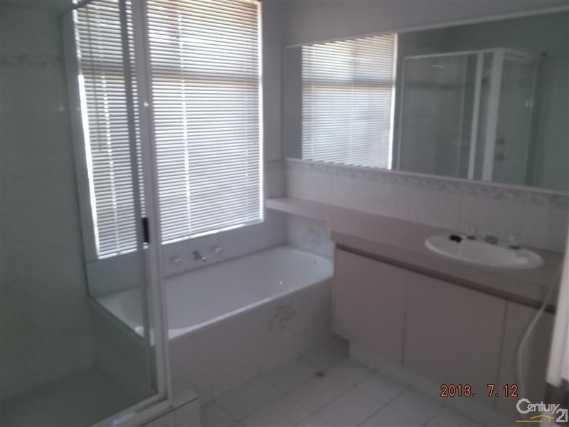 6 Rochefort Retreat, Port Kennedy WA 6172