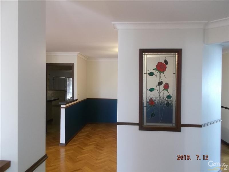 6 Rochefort Retreat, Port Kennedy WA 6172