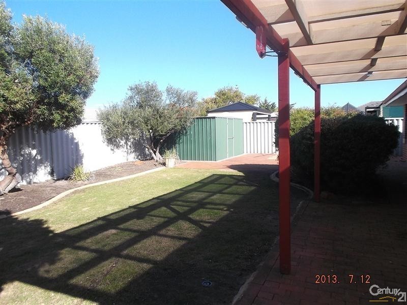6 Rochefort Retreat, Port Kennedy WA 6172