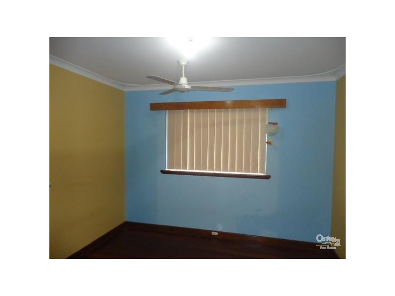 8 Scott Road, Safety Bay WA 6169