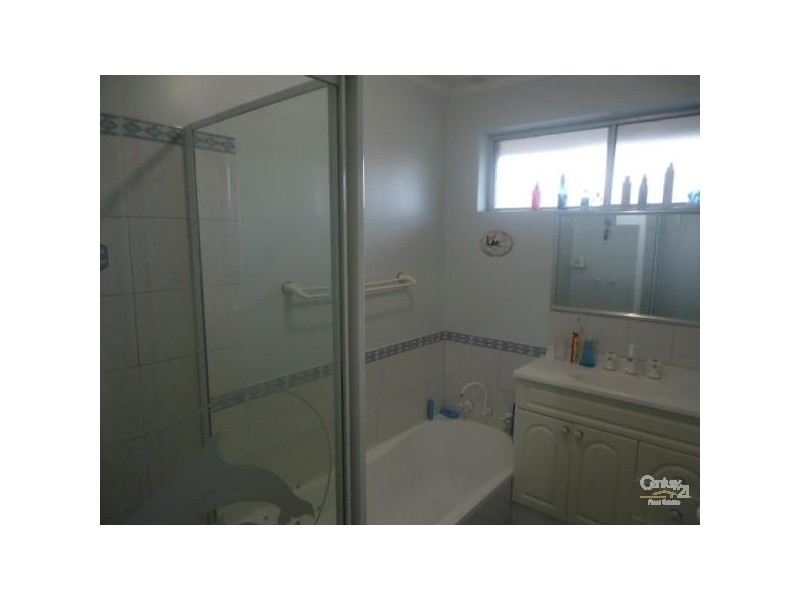 8 Scott Road, Safety Bay WA 6169