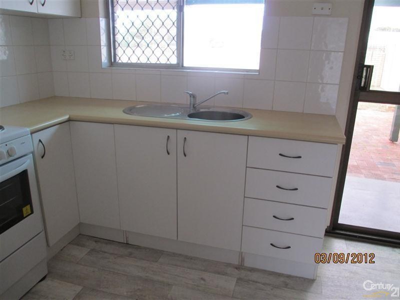 7 Short Street, Safety Bay WA 6169