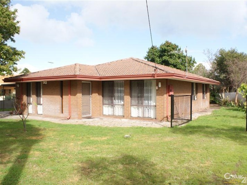 6 Braemar Street, Rockingham WA 6168