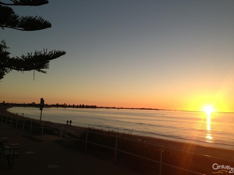 7/10-12 Harrison Street, Rockingham WA 6168